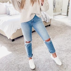 American Eagle Mom Jeans